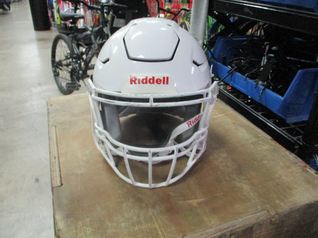 Load image into Gallery viewer, Used 2024  Riddell Speedflex dult XL White football helmet
