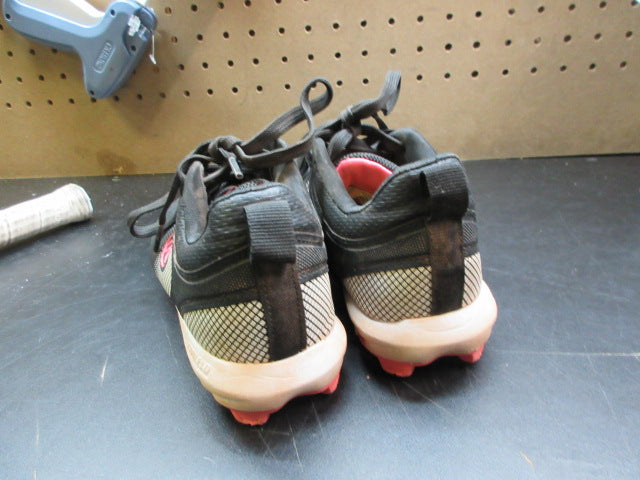 Load image into Gallery viewer, Used Rawlings Division Low Softball Cleats - Size 1
