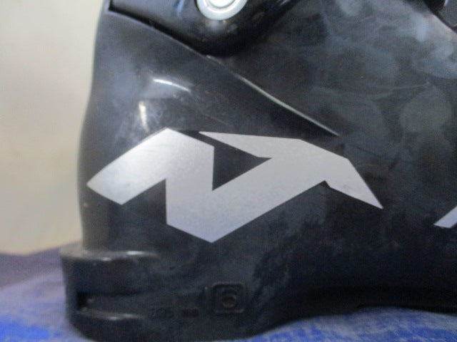 Load image into Gallery viewer, Used Nordica Dobermann Team 70 Ski Boots Size 6
