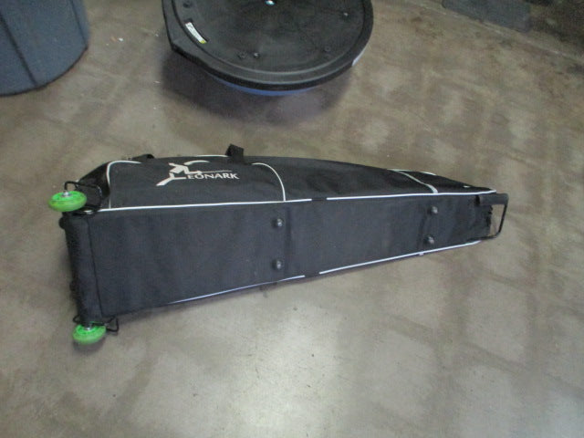 Load image into Gallery viewer, Used LEONARK Fencing Draw-bar Wheel Bag for Epee Saber and Foil
