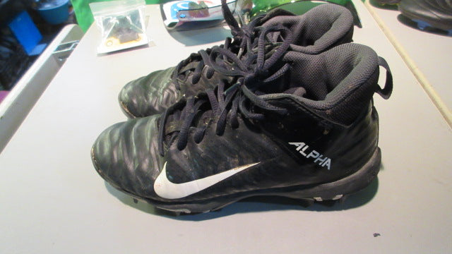 Load image into Gallery viewer, Used Nike Alpha Size 4 Cleats
