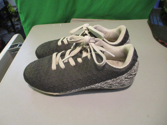 Used Bornkinta Size Kids 32 Soccer Cleats
