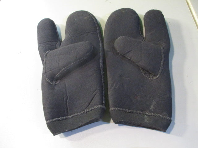 Load image into Gallery viewer, Used Cold Water Neoprene Gloves Size Large
