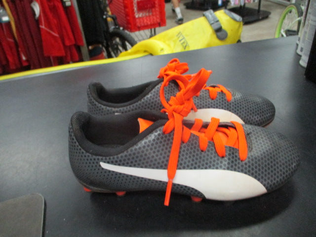 Load image into Gallery viewer, Used Puma Spirit FG Youth 13 Soccer Cleats
