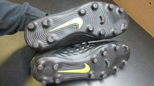 Used Nike Tiempo Soccer Cleats - Size Youth 5
