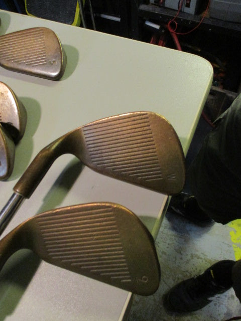 Load image into Gallery viewer, Used Ping EYE 2 Green Dot RH Beryllium IRON SET 2-PW-SW Matching Serial
