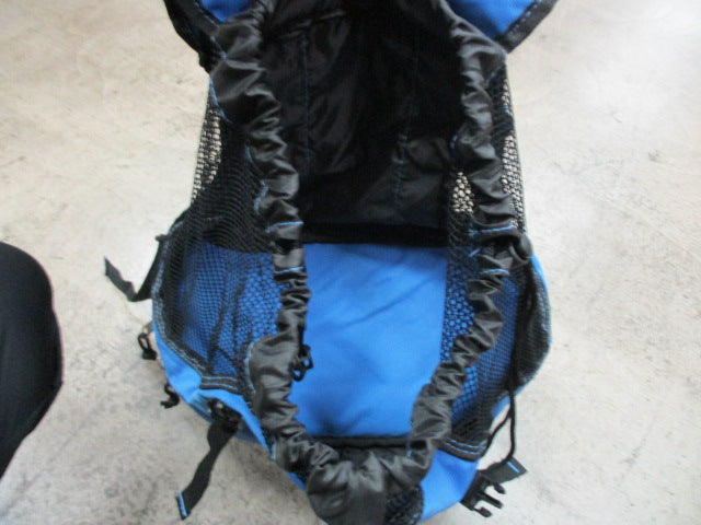 Load image into Gallery viewer, Used Picnic Time Cooler Backpack

