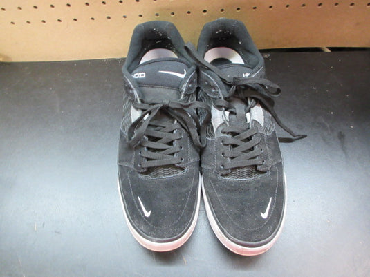 Used Nike SB Ishod Premium Sneakers - Size 12