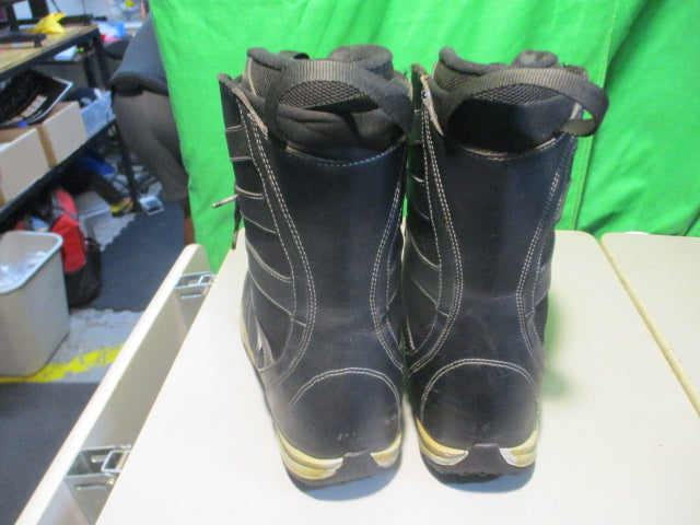 Load image into Gallery viewer, Used Morrow Mens Size 12 Snowboard Boots

