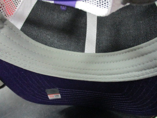 Used Captivating Washington Huskies Purple Snapback Hat