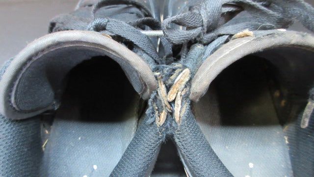 Load image into Gallery viewer, Used Jordan 1 Low Cleats - Size 4 Youth
