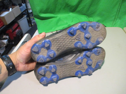 Used Adidas Size 2.5 Soccer Cleats