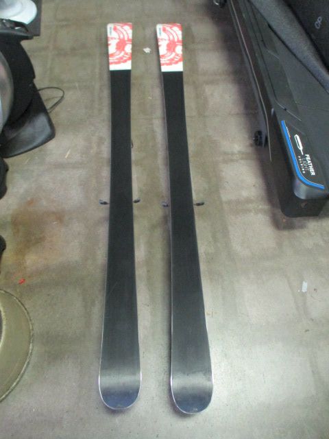 Load image into Gallery viewer, Used Head Intelligence 178cm Powder Skis w/ Head LD Bindings - small chips
