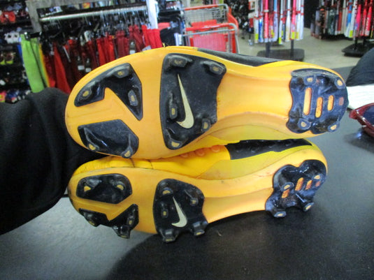 Used Nike CTR 360 Maestri III FG SE Sonic Size 7 Cleats (Front Has Damage)