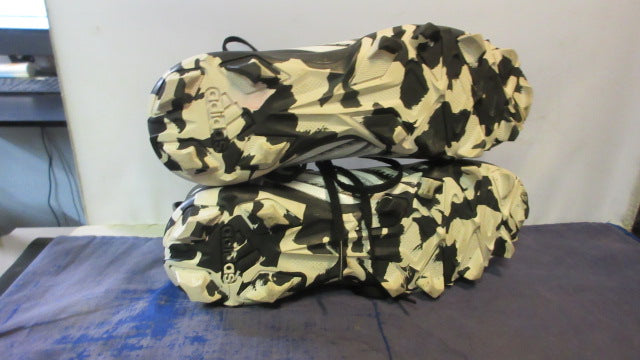 Load image into Gallery viewer, Used Adidas Freak 23 Cleats Youth Size 6

