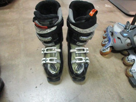 Used Salomon 8 Divine RS Size 8.5 Downhill Ski Boots