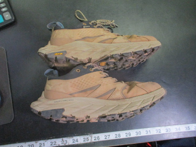 Load image into Gallery viewer, Heavy Use  Hoka One One Anacapa Low GTX Hiking Shoes Size 8B
