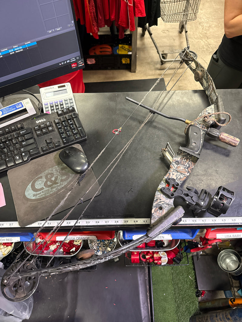 Load image into Gallery viewer, Used PSE Nova Compound Bow in Mossy Oak
