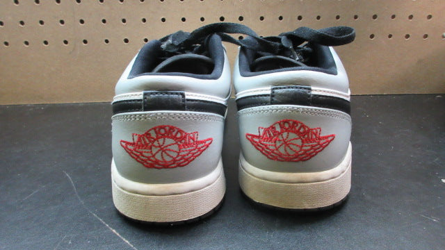 Load image into Gallery viewer, Used Nike Air Jordan Low Light Smoke - Size 8
