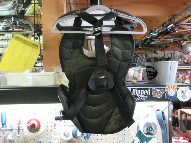 Load image into Gallery viewer, Used Easton Catchers Chest Protector - 9-12
