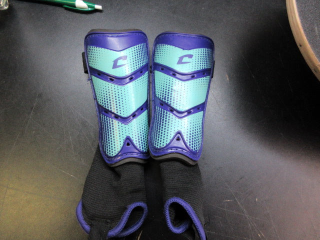 Load image into Gallery viewer, Used Champro Size XS Shin Guards Model SG8PU
