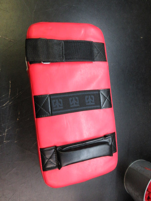 Load image into Gallery viewer, Used Wuweot Punching Mitts Kick Pads Set
