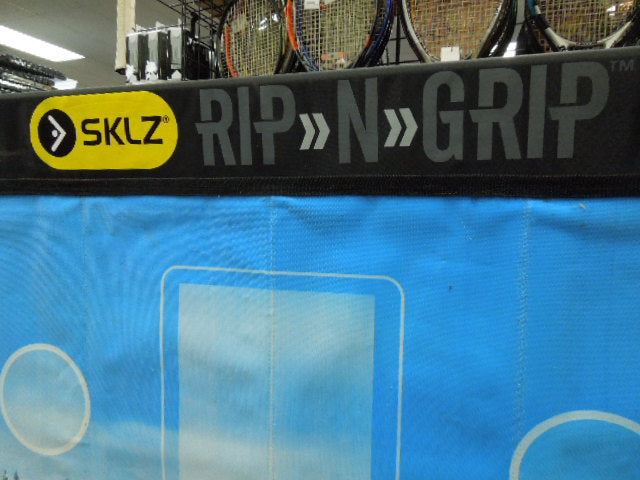 Load image into Gallery viewer, Used SKLZ Rip n Grip Golf Shot Trainer No Felt Balls or Hitting Green
