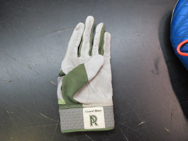 Load image into Gallery viewer, Used Lizard Skins Komodo Camo Batting Glove - QTY 1  - Adult
