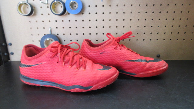 Load image into Gallery viewer, Used Nike HypervenomX Finale Indoor Soccer Shoes - Size 9

