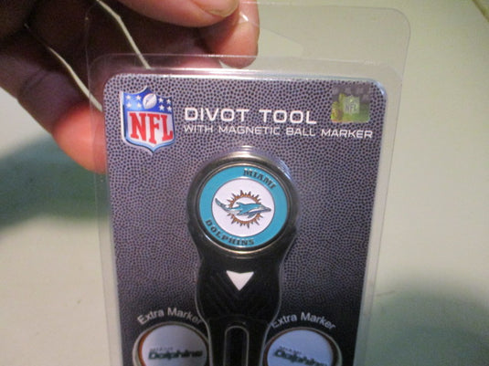 NFL Miami Dolphins Divot Tool W/ Magnetic Ball Marker