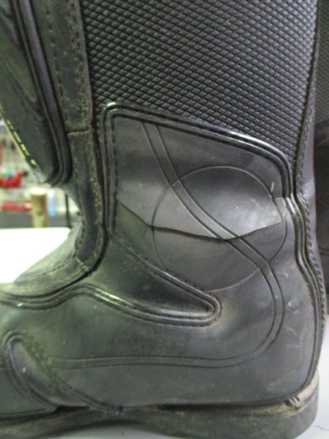 Load image into Gallery viewer, Used Oneal Element Motorcross Boots Adult Size 11 - crack on ankle
