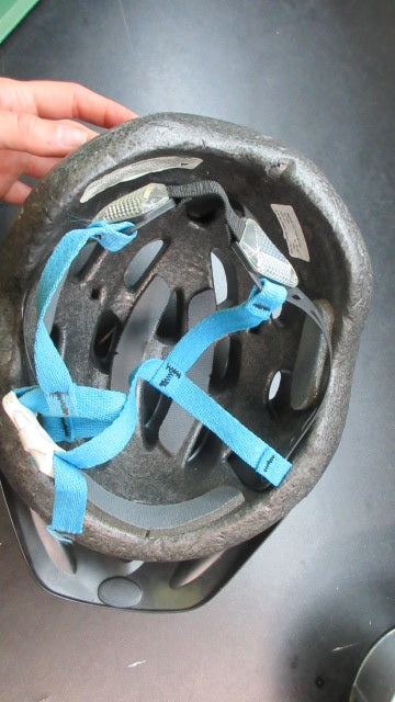 Used Bell Richter Bicycle Helmet - Youth (54-58cm)