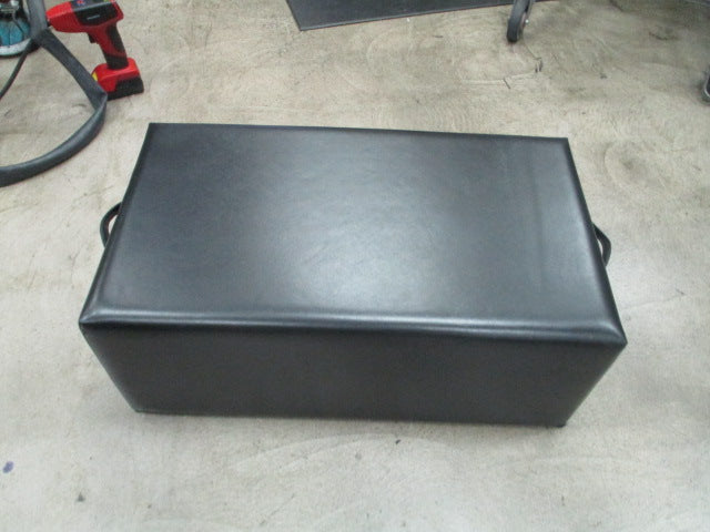 Load image into Gallery viewer, Used Balance Body Pilates Box 29&quot;L X 16&quot;W X 11&quot;H
