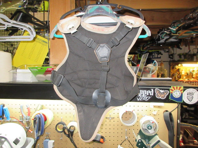 Load image into Gallery viewer, Used Easton Catchers Chest Protector - Youth
