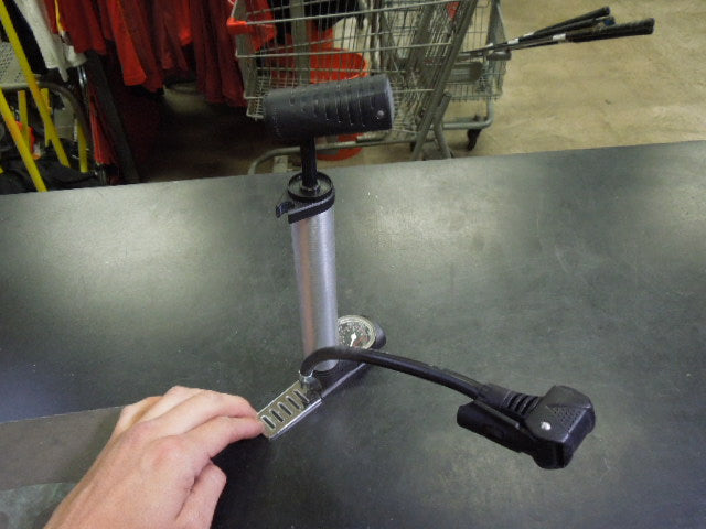 Load image into Gallery viewer, Used Schwinn Air Sport Pro Frame Pump

