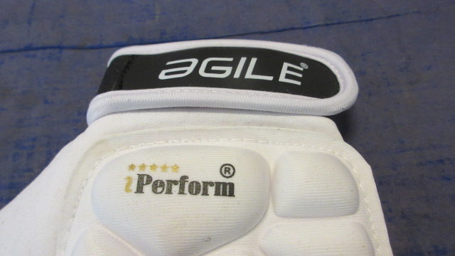 Load image into Gallery viewer, Used iPerform Field Hockey Glove Adult Size Small - Like New
