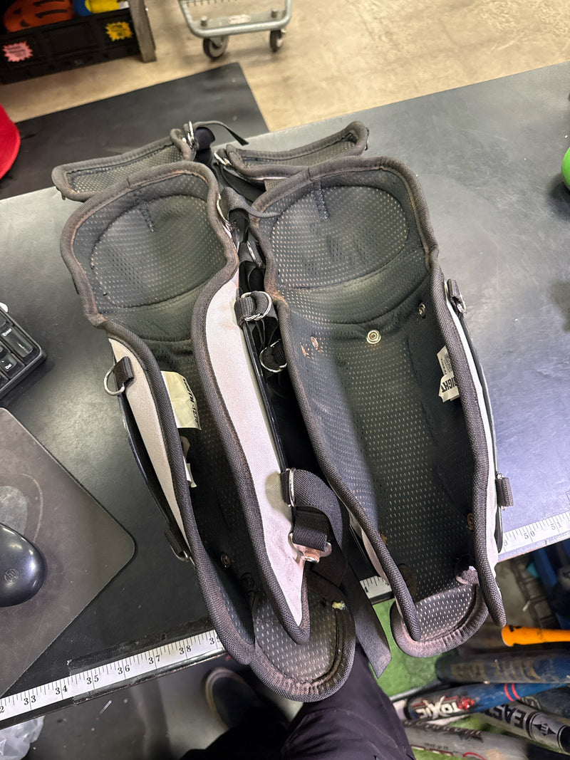 Load image into Gallery viewer, Used Easton Catchers Shin Guards - Size Youth 12.75"
