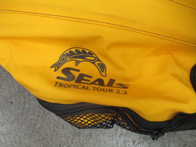 Load image into Gallery viewer, Used Seals Tropical Tour 2.5 Kayak Spray Skirt

