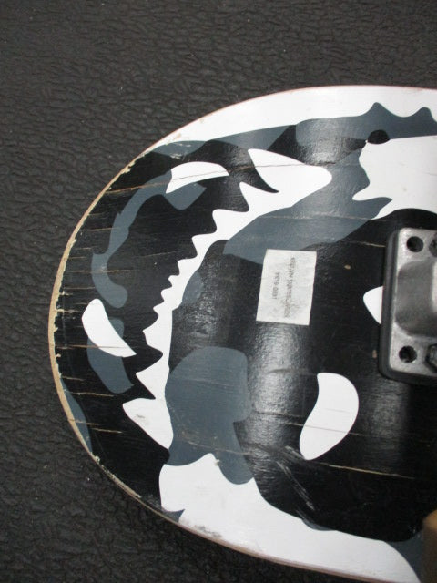 Load image into Gallery viewer, Used Krown Wolf 31&quot; Skate Board
