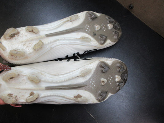 Used Battle Astrofly Football Cleats - Size 10.5