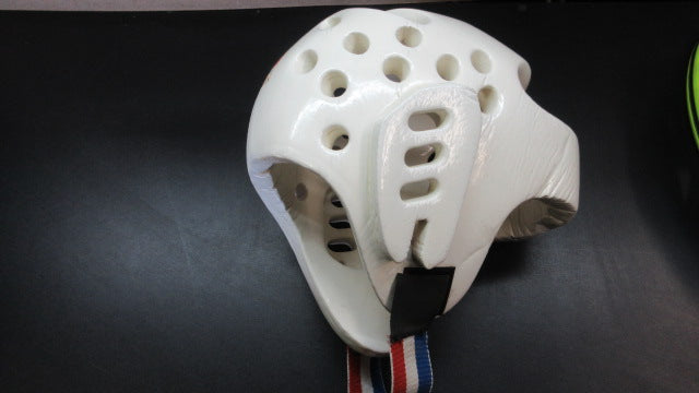 Load image into Gallery viewer, Used Taekwondo Head Gear
