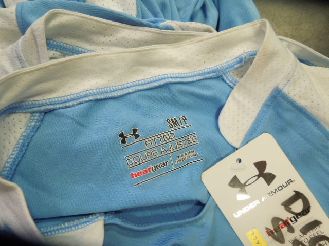 Load image into Gallery viewer, Under Armour Womens Cap Sleeve Volleyball Jersey Heatgear Fitted Size SM

