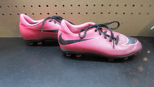 Used Nike Bravata 11 Soccer Cleats - Size Youth 1.5