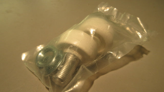 Load image into Gallery viewer, Bont White Set of 2 w/ Hardware Roller Skates Stoppers
