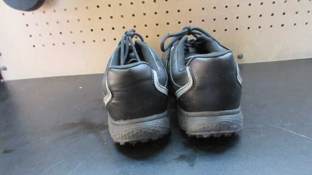 Load image into Gallery viewer, Used Etonic Golf Cleats - Size 9
