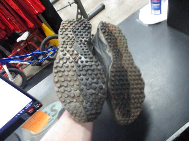 Load image into Gallery viewer, Used BoomBah Turf Cleats Size 13
