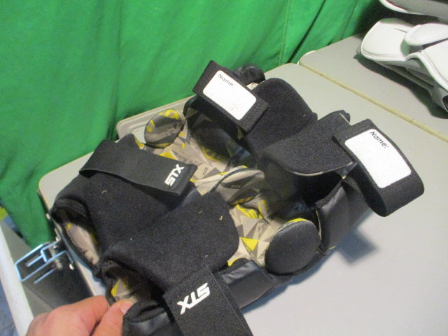 Load image into Gallery viewer, Used STX Stallion 200 Size Large Lacrosse Elbow Pads
