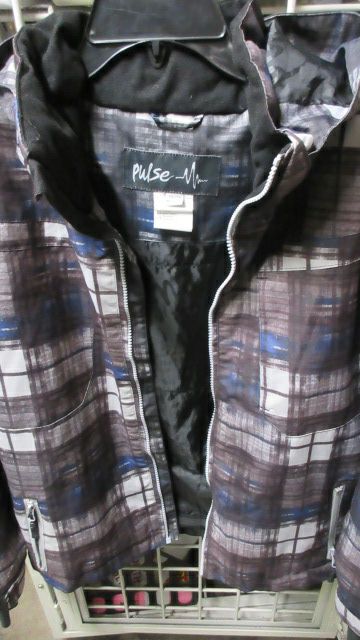 Used Pulse Plaid Snow Jacket Youth Size Medium ( 12/14) - no front zipper