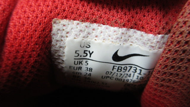 Load image into Gallery viewer, Used Nike Force Trout 9 Keystone Baseball Cleats - Size Youth 5.5
