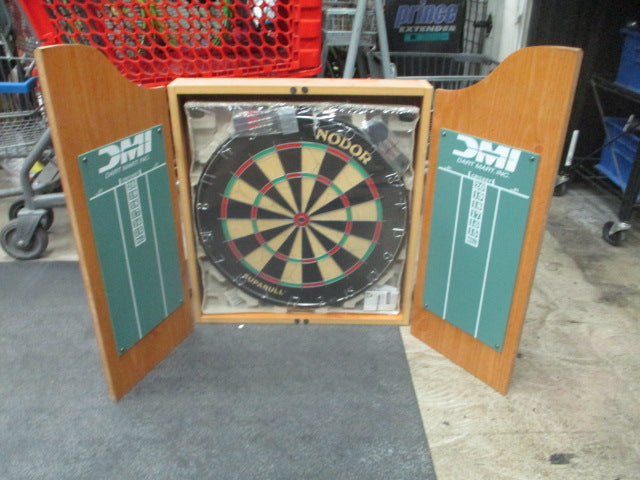 Load image into Gallery viewer, NODOR Supabull Dartboard With Wood Cabinet. Includes Darts
